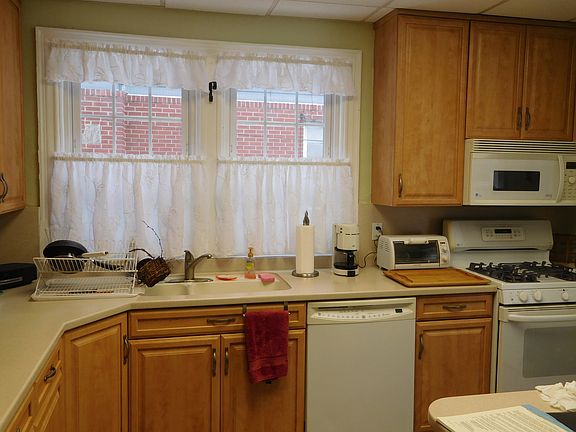 3rd image of 1716 E 19th St