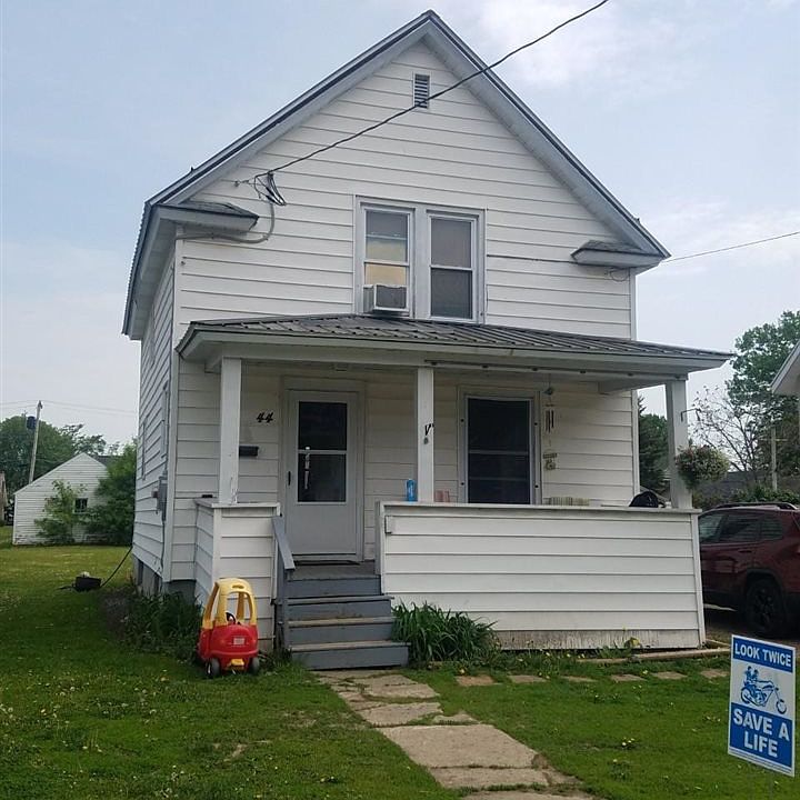 1st image of 44 Belmont St