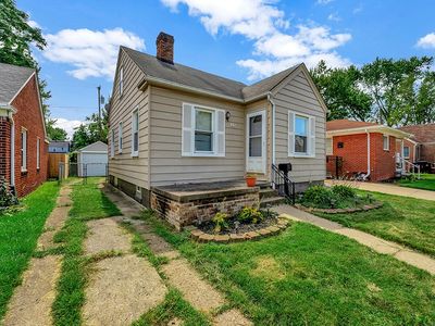 681 Highland St, Wyandotte, MI, 48192