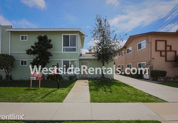 3rd image of 3542 W 170th St APT C