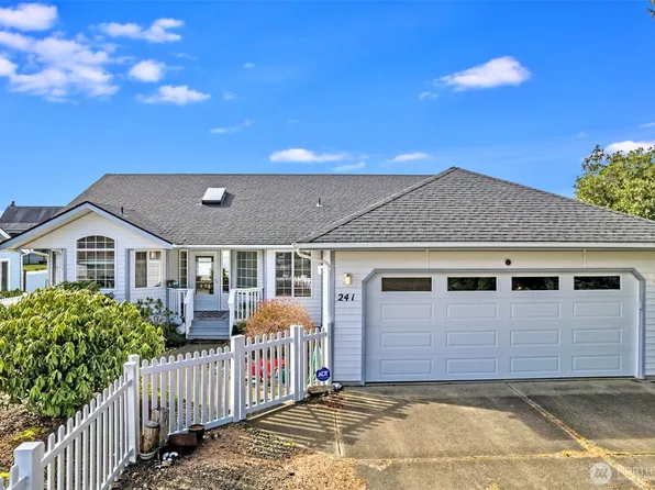 241 N Razor Clam Drive SW, Ocean Shores, WA 98569