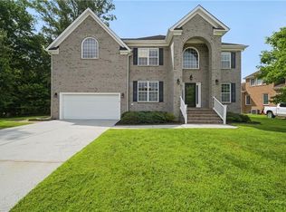 145 Sinclair Ln, Chesapeake, VA 23322