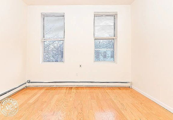 3rd image of 23 Park St APT 7