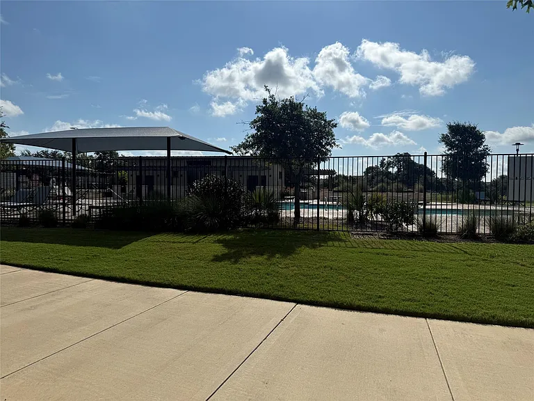 2205 Arendale Dr — Photo 15