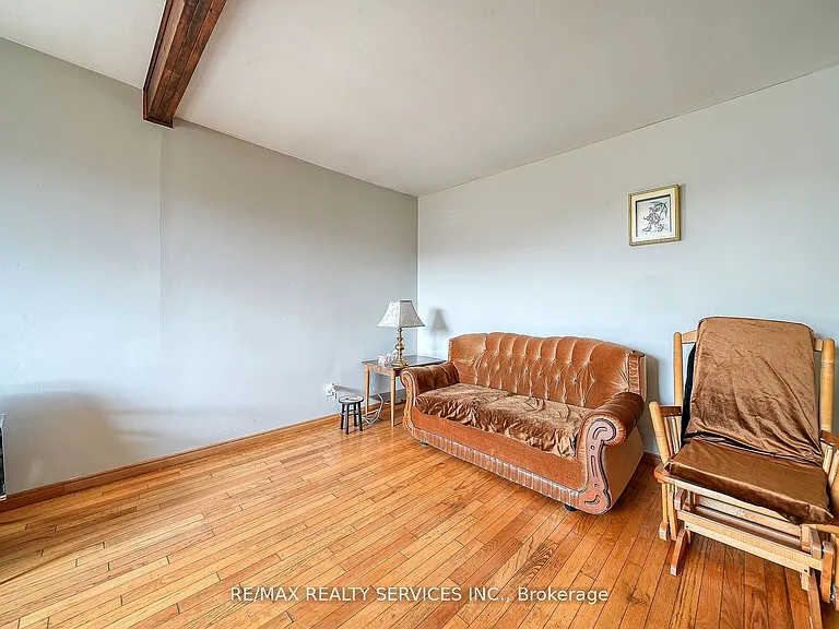 24 Norlan Ave — Photo 10