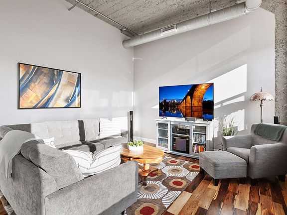 3rd image of 521 S 7th St Unit 318