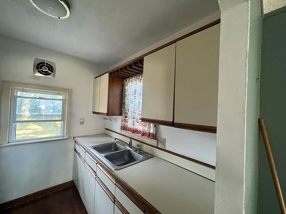 5th image of 1156 Worton Blvd