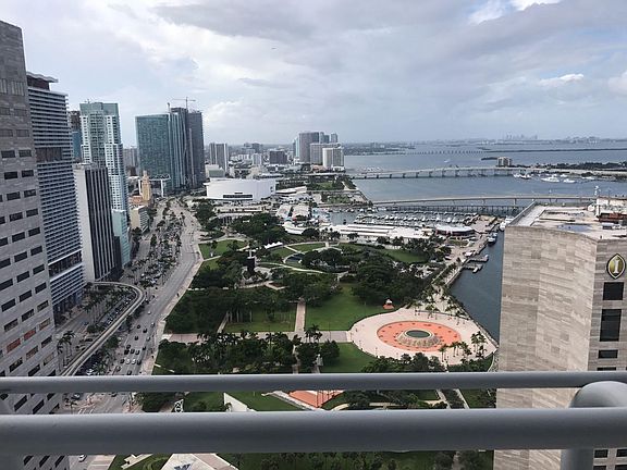 2nd image of 325 S Biscayne Blvd Ph Lph24