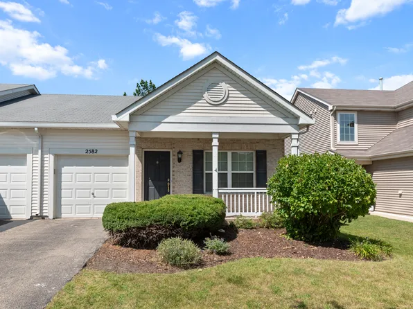 2582 Carlisle Ln, Hampshire, IL 60140