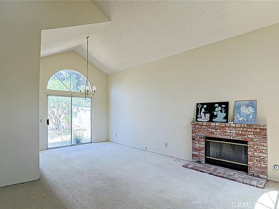 3rd image of 2714 Annapolis Cir