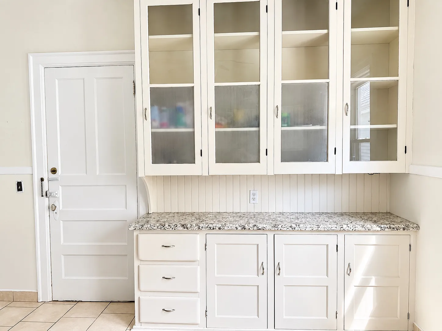 2 bed, 1300 sqft, $1,700 — Photo 4