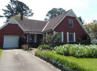 738 S Line St, Grenada, MS 38901