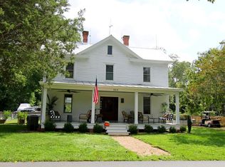 869 King Carter Dr, Irvington, VA 22480