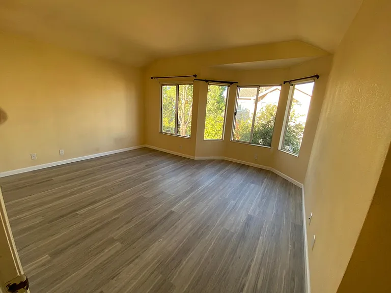 34266 Kenwood Dr — Photo 10