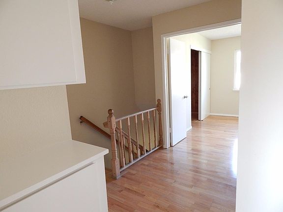 5th image of 535 Cinnamon Dr