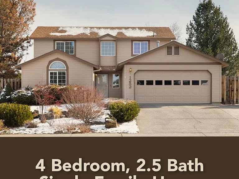 1252 NE Providence Dr — Photo 1