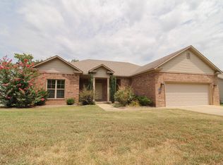 2240 Shadow Falls Dr, Conway, AR 72032