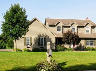 95 Fairway Ridge Ct, Mound, MN 55364