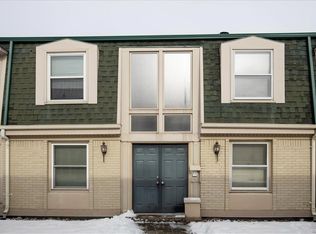 32 Bernhardt Dr APT 4, Amherst, NY 14226