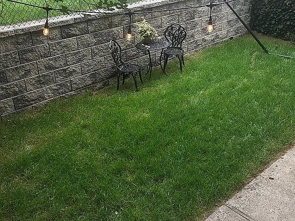 3rd image of 242 Baldwin Ave