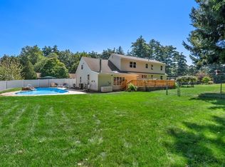 11 Kenneth Lunden Dr, East Longmeadow, MA 01028