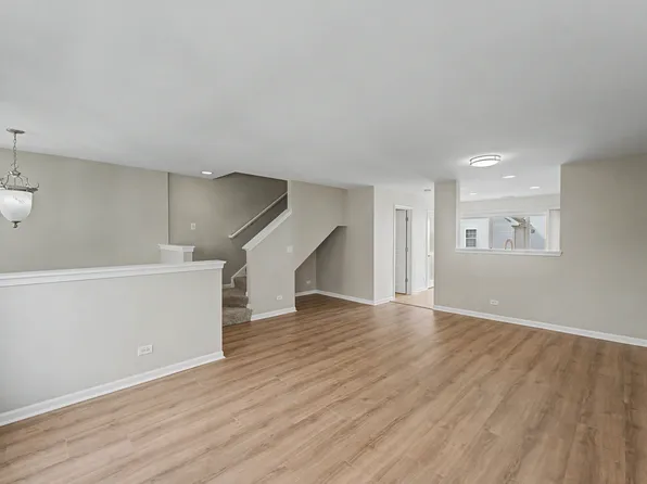 534 Richard Brown Blvd, Volo, IL 60073