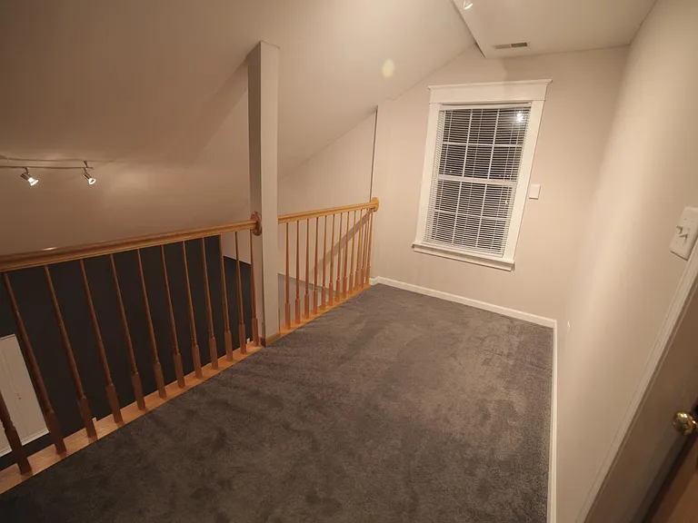 1576 Girard Ave — Photo 17
