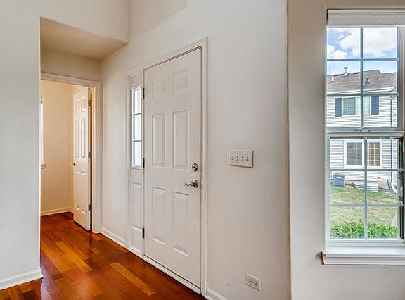3rd image of 3191 Shenandoah Ln