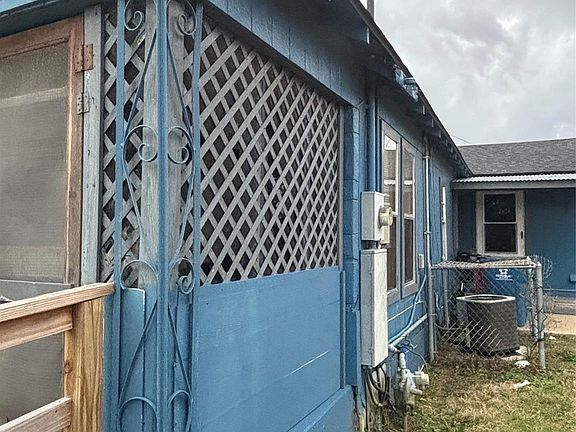 3rd image of 1337 3rd St