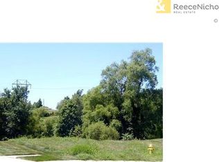 1316 NE Timbercreek Dr, Lees Summit, MO 64086