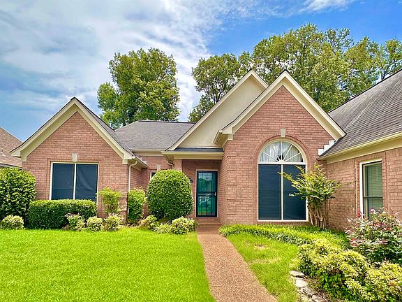 2nd image of 1494 Apple Grove Ln