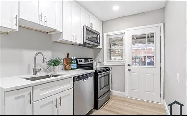 3 bed, $2,600 — Photo 3