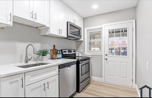 3rd image of 2106 Coralthorn Rd