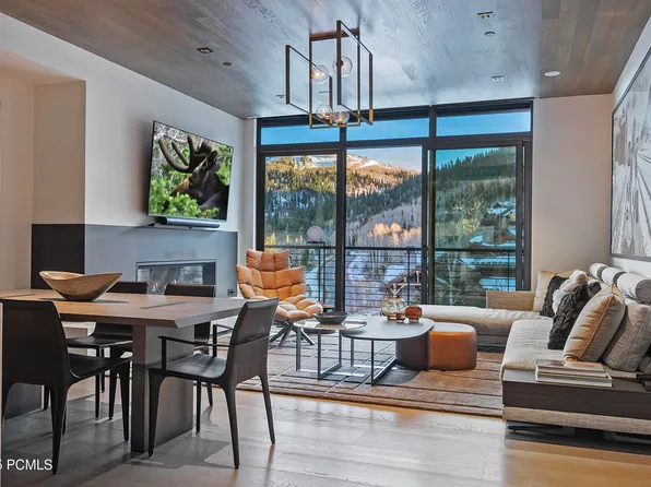 7677 Village Way #301, Park City, UT 84060