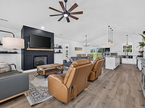 5th image of 46 Hancock Branch Dr