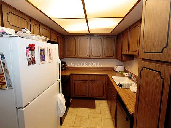 5th image of 250 Shadybrook Ln