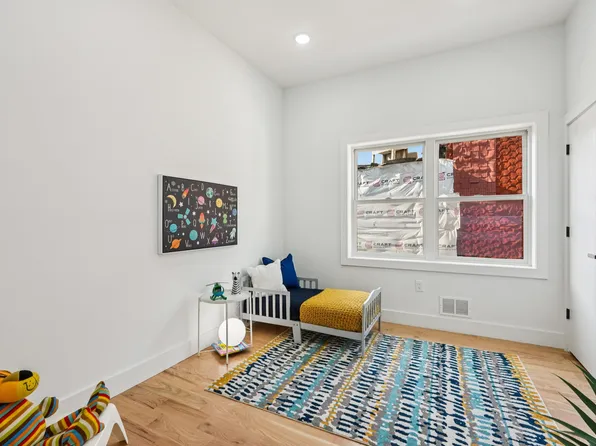 78 Beacon Avenue image 20 of 43