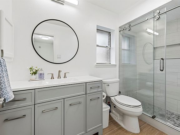 4th image of 16423 Maple Downs Ln