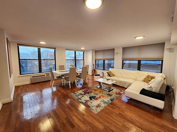 4th image of 4301 Park Ave #304