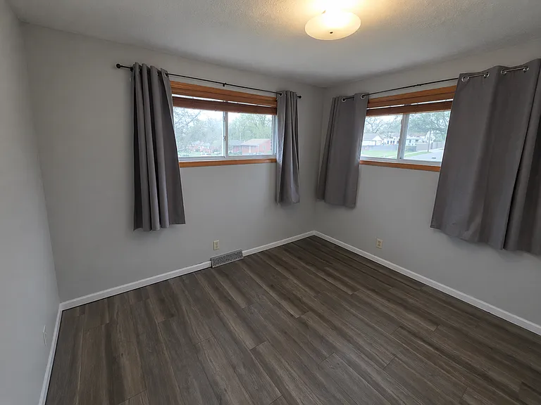 6000 Colby St — Photo 8