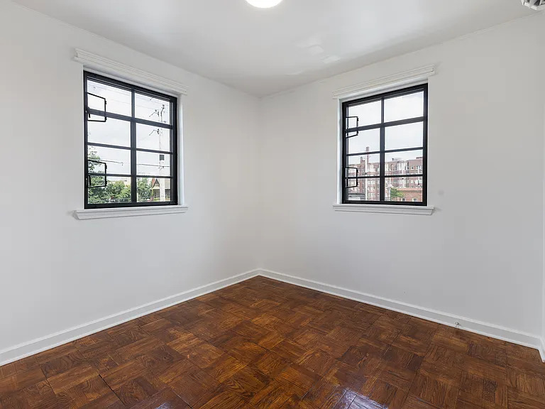 Marleigh Apartments — Photo 42