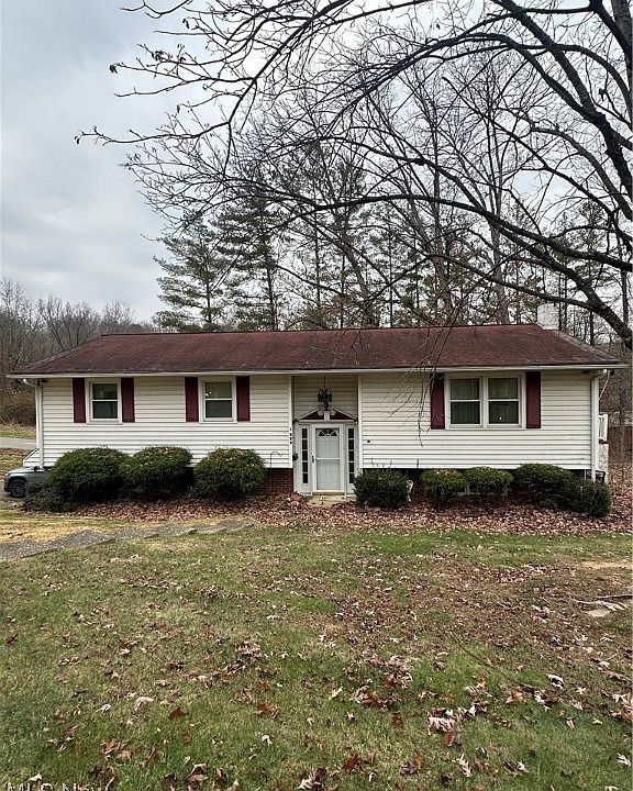 1st image of 1929 Maple Dr