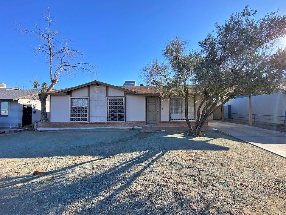1st image of 925 E South Mountain Ave