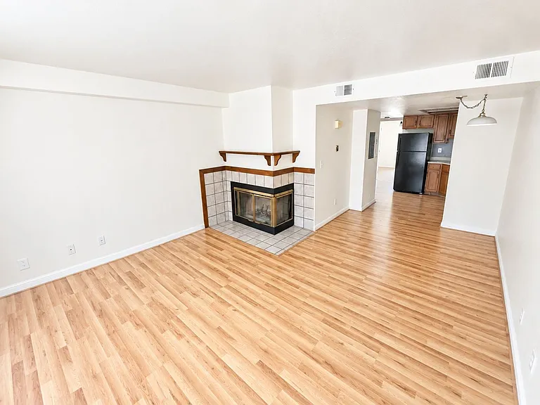 1885 S Quebec Way #B15 — Photo 3