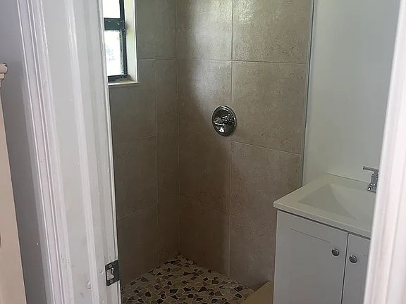 5th image of 3801 NW 165th St #L3