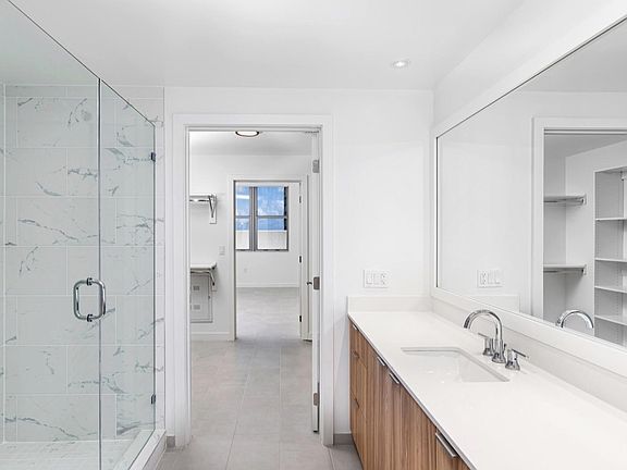 5th image of 2160 N Bayshore Dr #1C