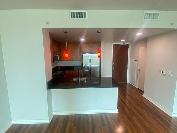 3rd image of 38 N Almaden Blvd Unit 1703