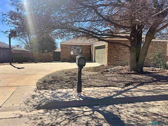 2nd image of 3821 Ben Hogan Dr