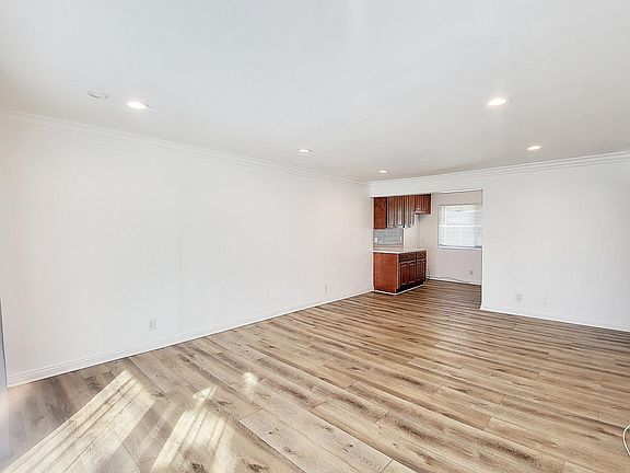 5th image of 4662 Canoga St APT C