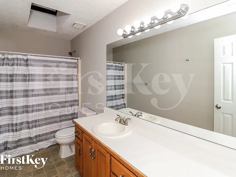815 Old Spring Way — Photo 13
